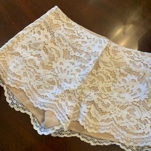 Marciano White lace cream shorts